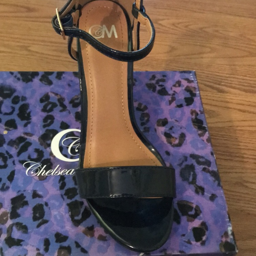 Pumps - Picture 2 of 5